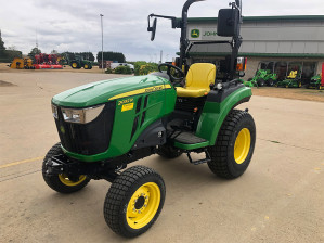 John Deere 2032R